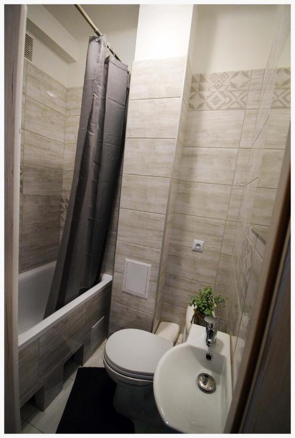 Color 24 Apartament II Стальова-Воля Екстер'єр фото