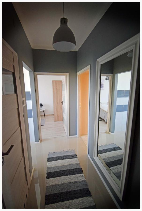 Color 24 Apartament II Стальова-Воля Екстер'єр фото