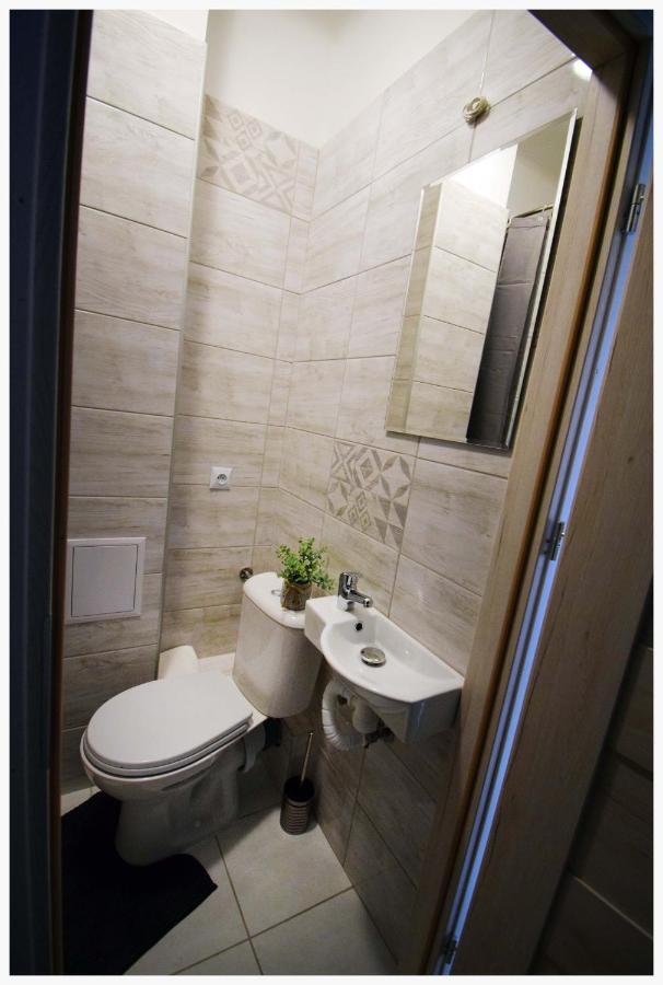 Color 24 Apartament II Стальова-Воля Екстер'єр фото