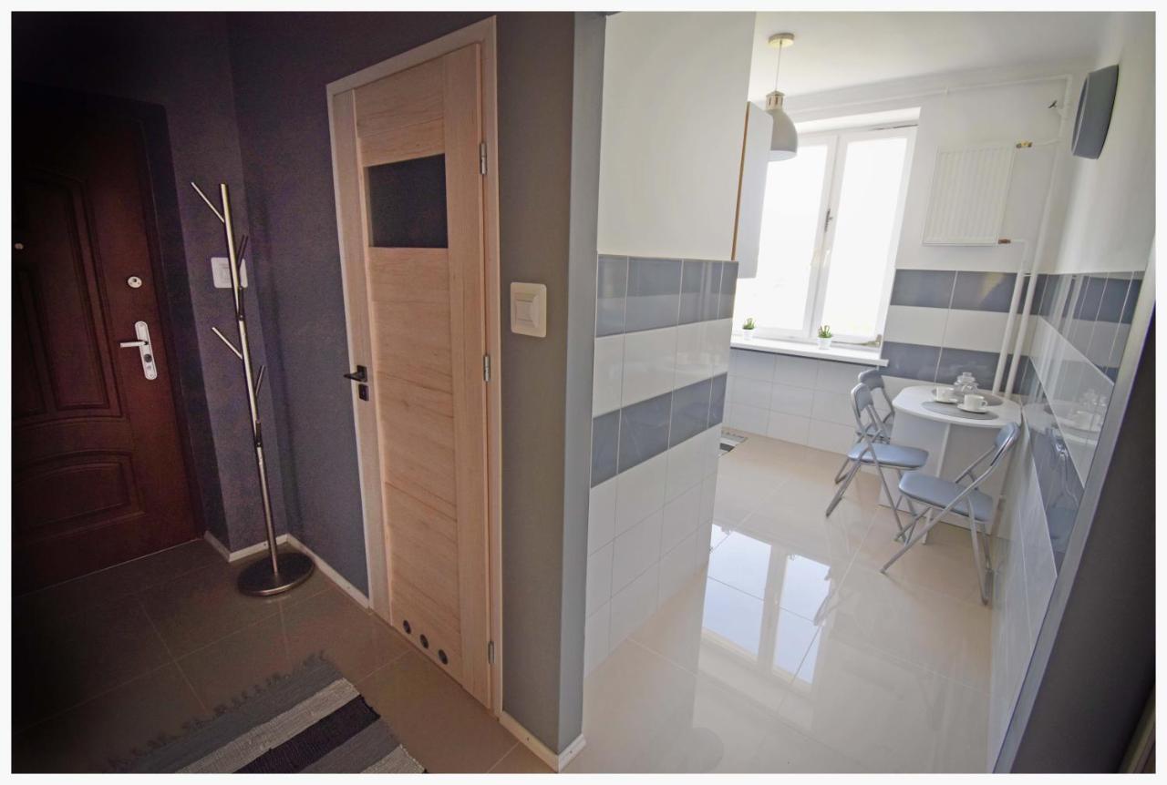Color 24 Apartament II Стальова-Воля Екстер'єр фото